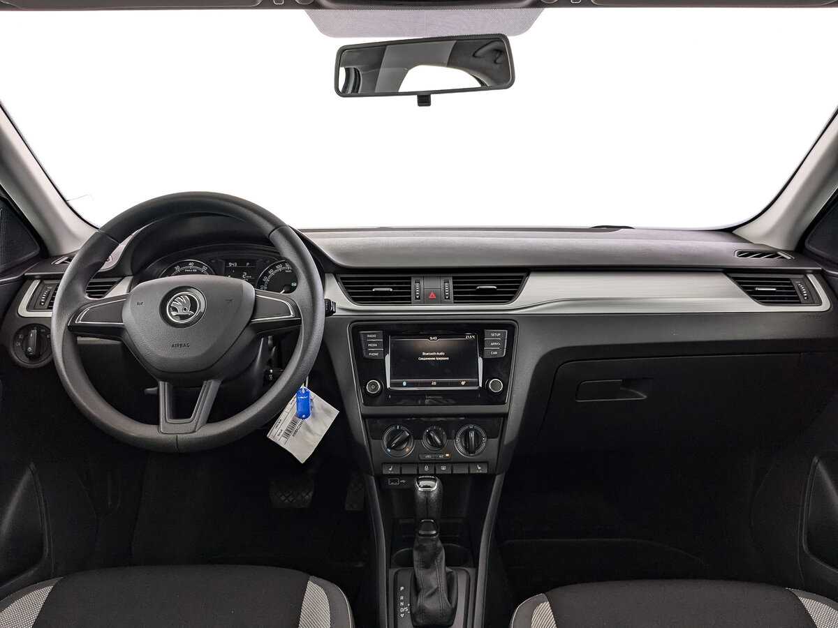 Купить Skoda Rapid с пробегом. Фото: #9