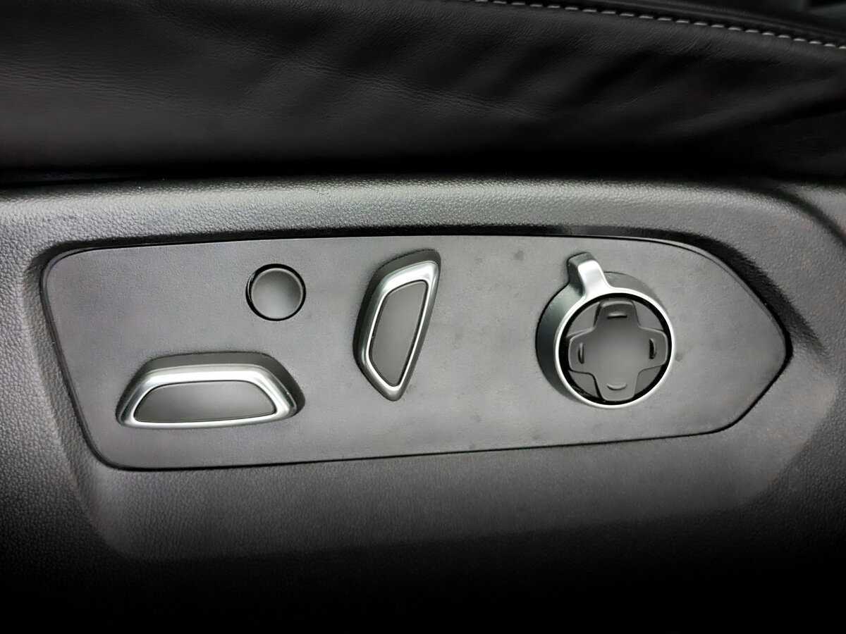 Купить Cadillac Escalade с пробегом. Фото: #20