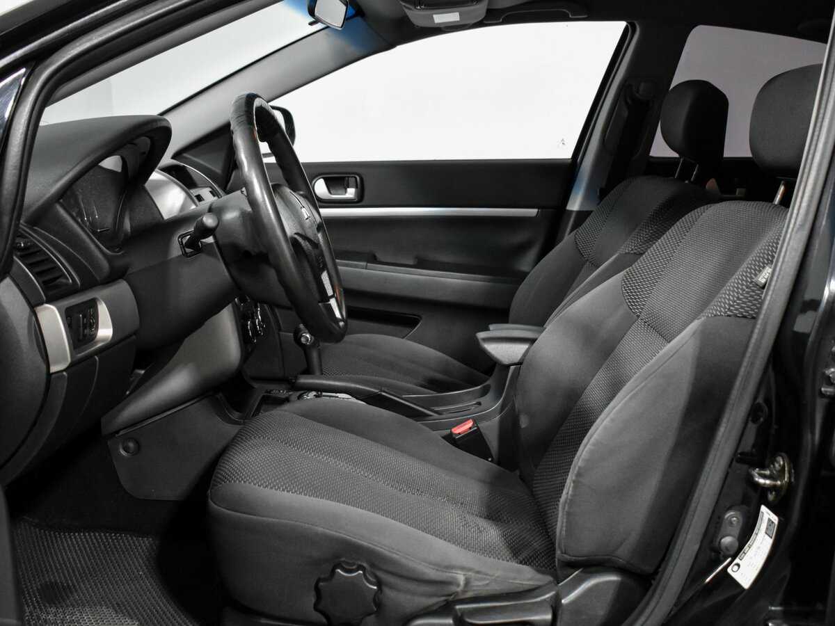 Купить Mitsubishi Galant с пробегом. Фото: #7