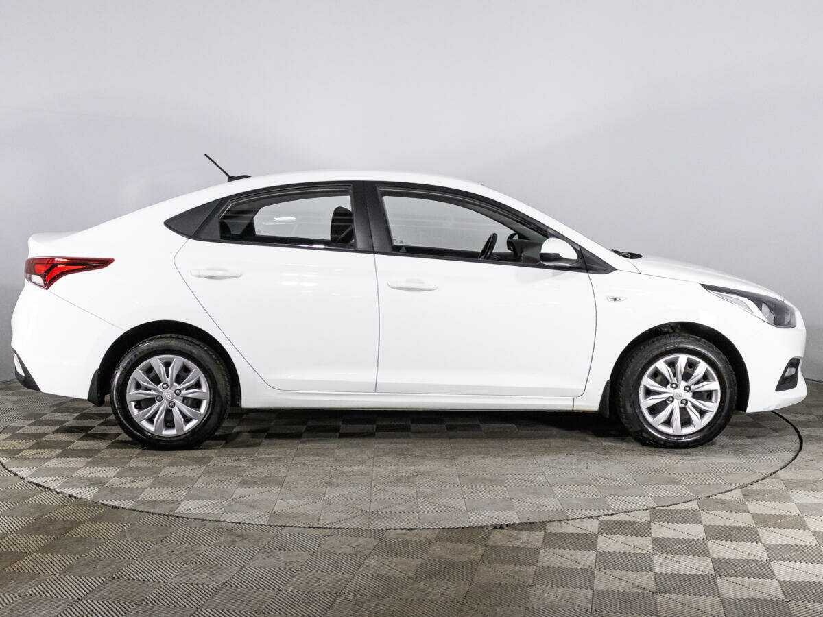 Купить Hyundai Solaris с пробегом. Фото: #3