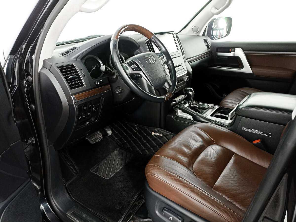 Купить Toyota Land Cruiser с пробегом. Фото: #13