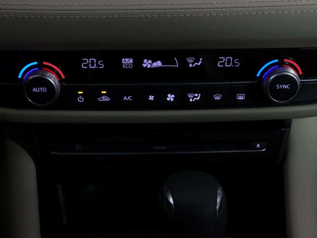 Купить Mazda 6 с пробегом. Фото: #17