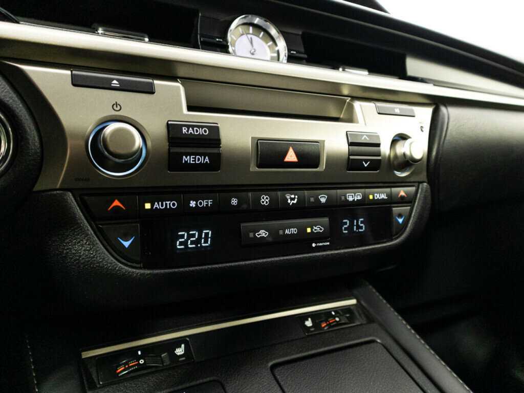 Купить Lexus ES с пробегом. Фото: #17