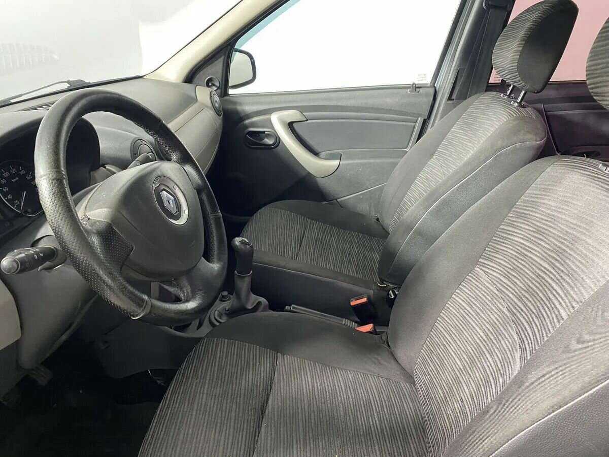 Купить Renault Logan с пробегом. Фото: #4