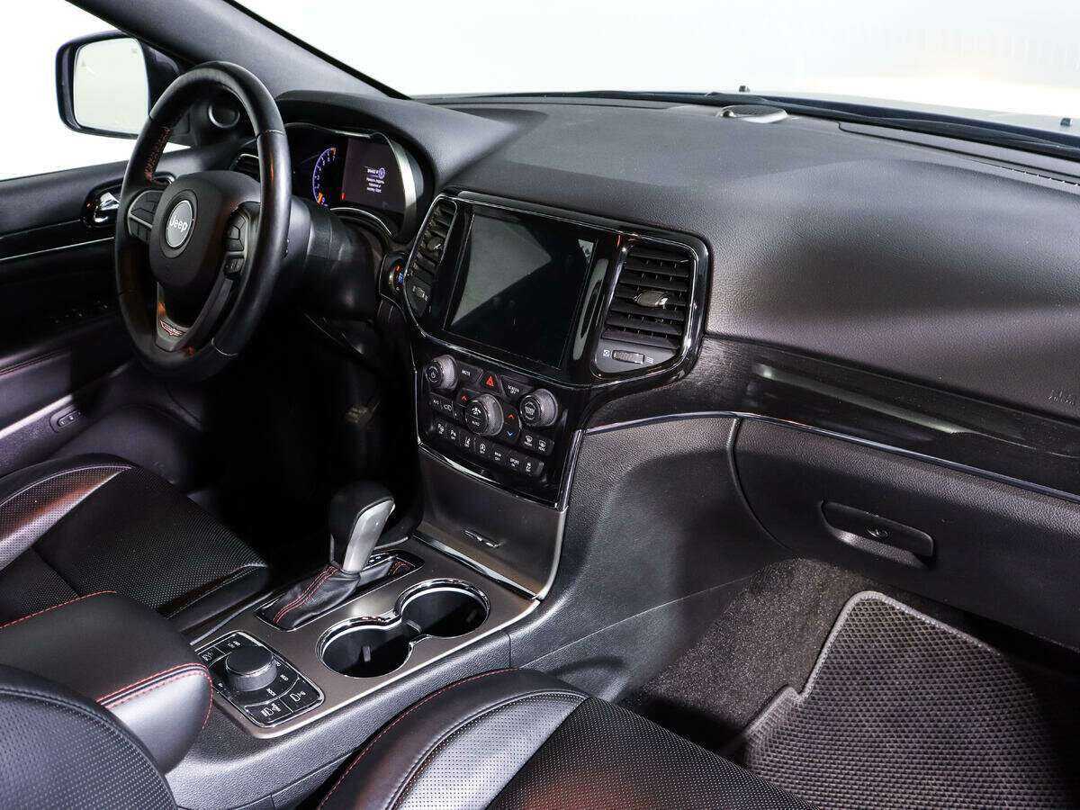 Купить Jeep Grand Cherokee с пробегом. Фото: #8