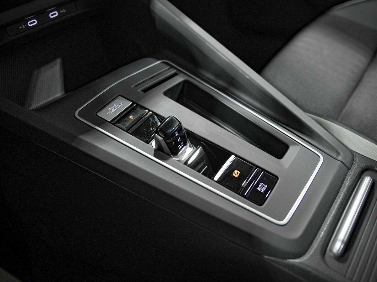 Купить Volkswagen Golf с пробегом. Фото: #9