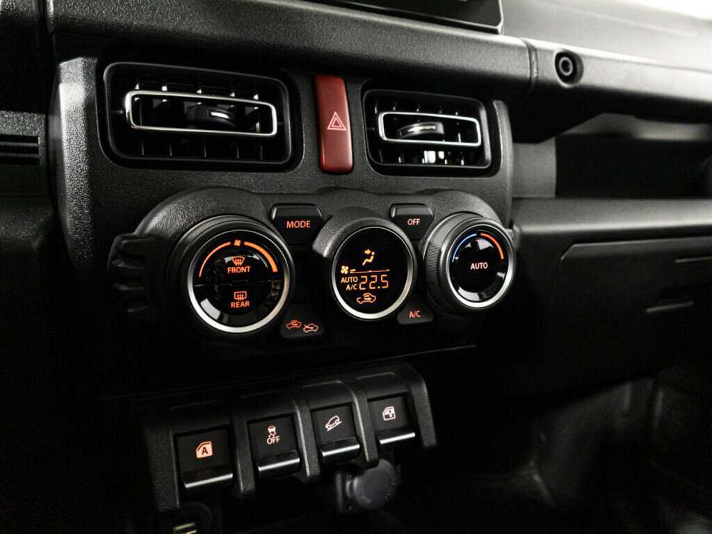 Купить Suzuki Jimny с пробегом. Фото: #17
