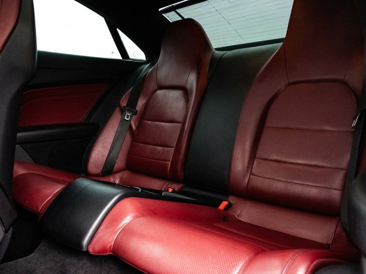 Купить Mercedes-Benz E-Класс с пробегом. Фото: #20