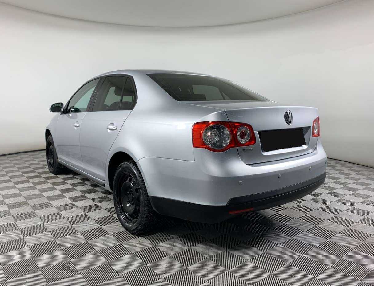Купить Volkswagen Jetta с пробегом. Фото: #6