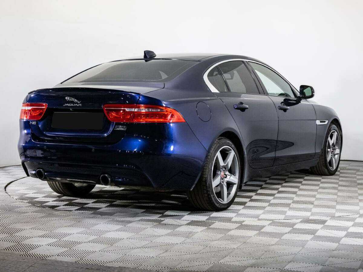 Купить Jaguar XE с пробегом. Фото: #4