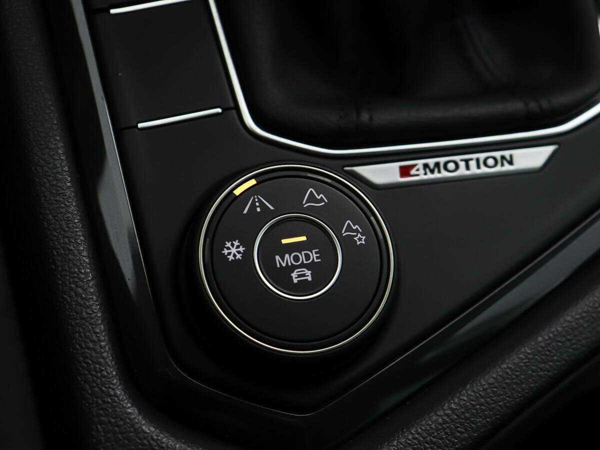 Купить Volkswagen Tiguan с пробегом. Фото: #18