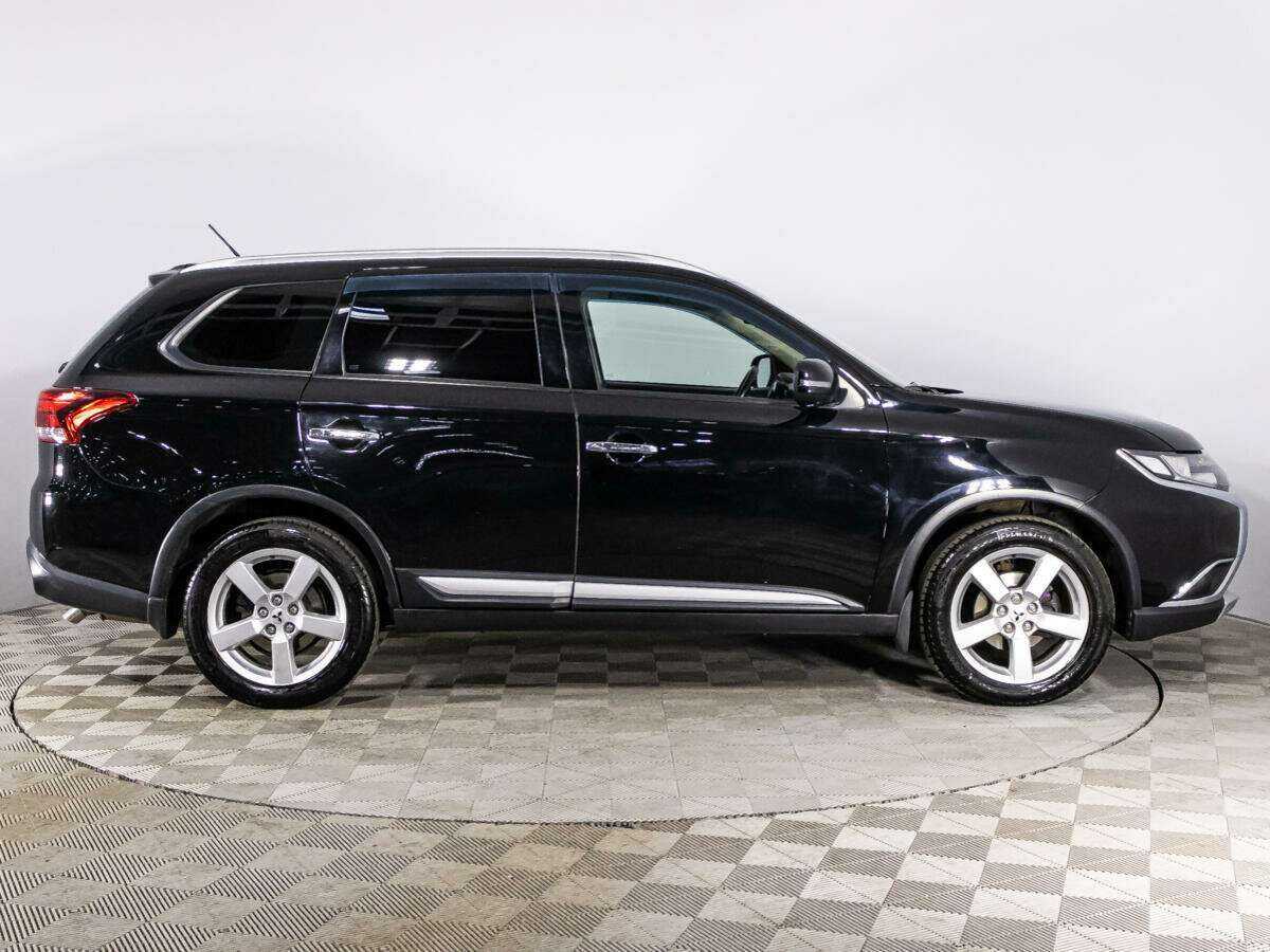 Купить Mitsubishi Outlander с пробегом. Фото: #3
