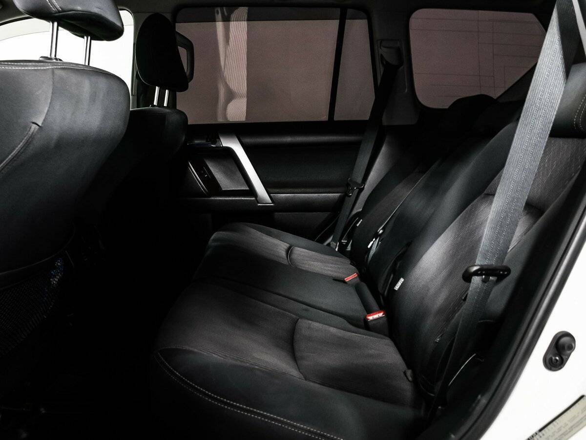 Купить Toyota Land Cruiser Prado с пробегом. Фото: #12