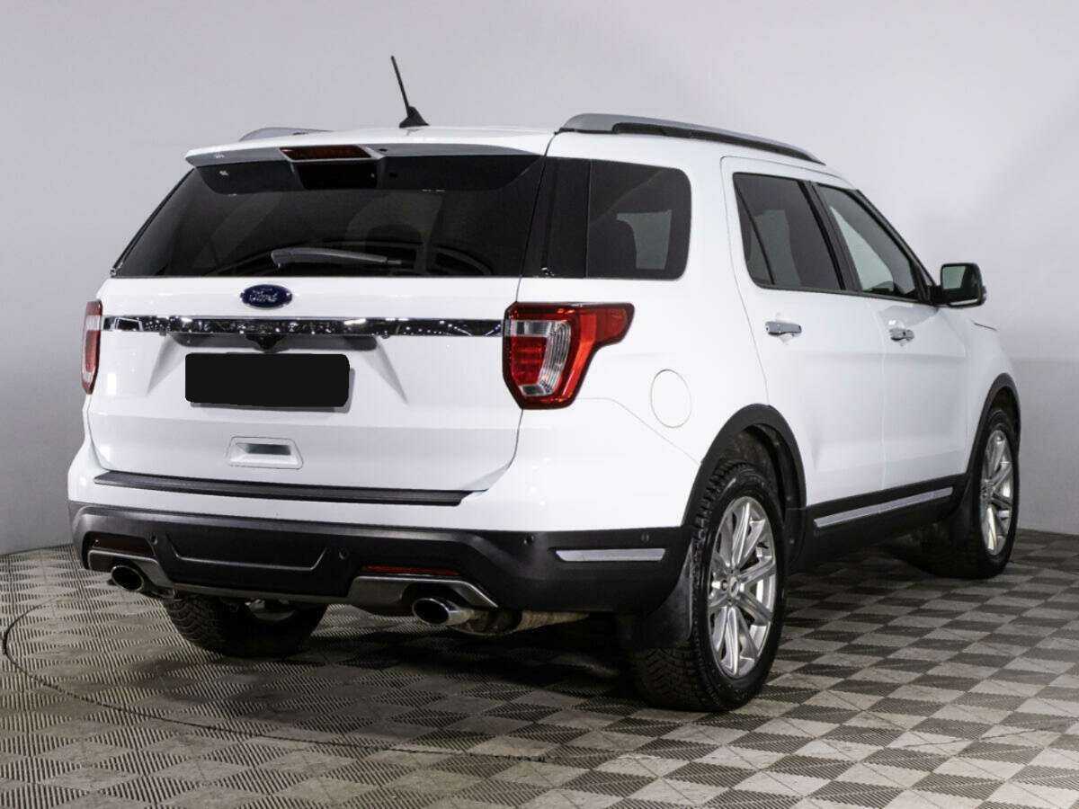 Купить Ford Explorer с пробегом. Фото: #4