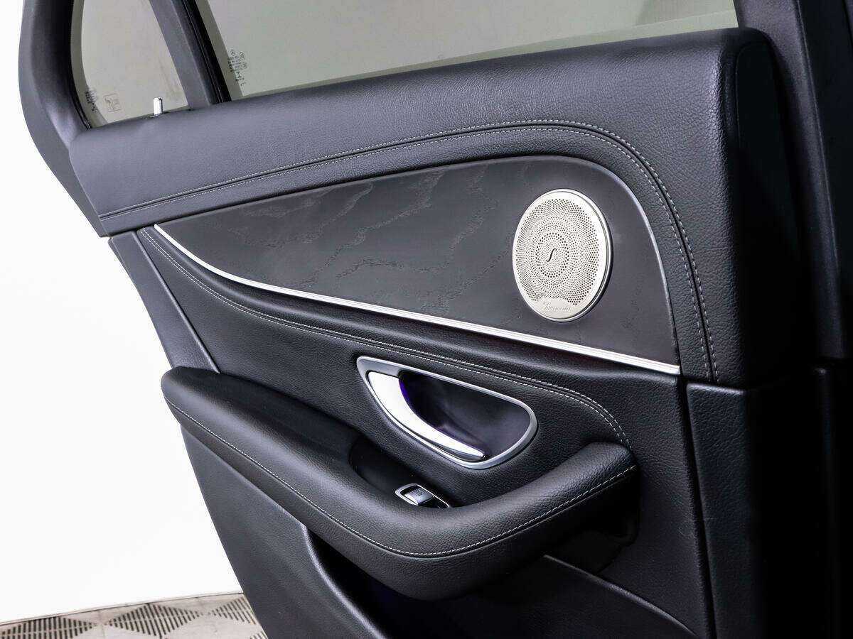 Купить Mercedes-Benz E-Класс с пробегом. Фото: #21