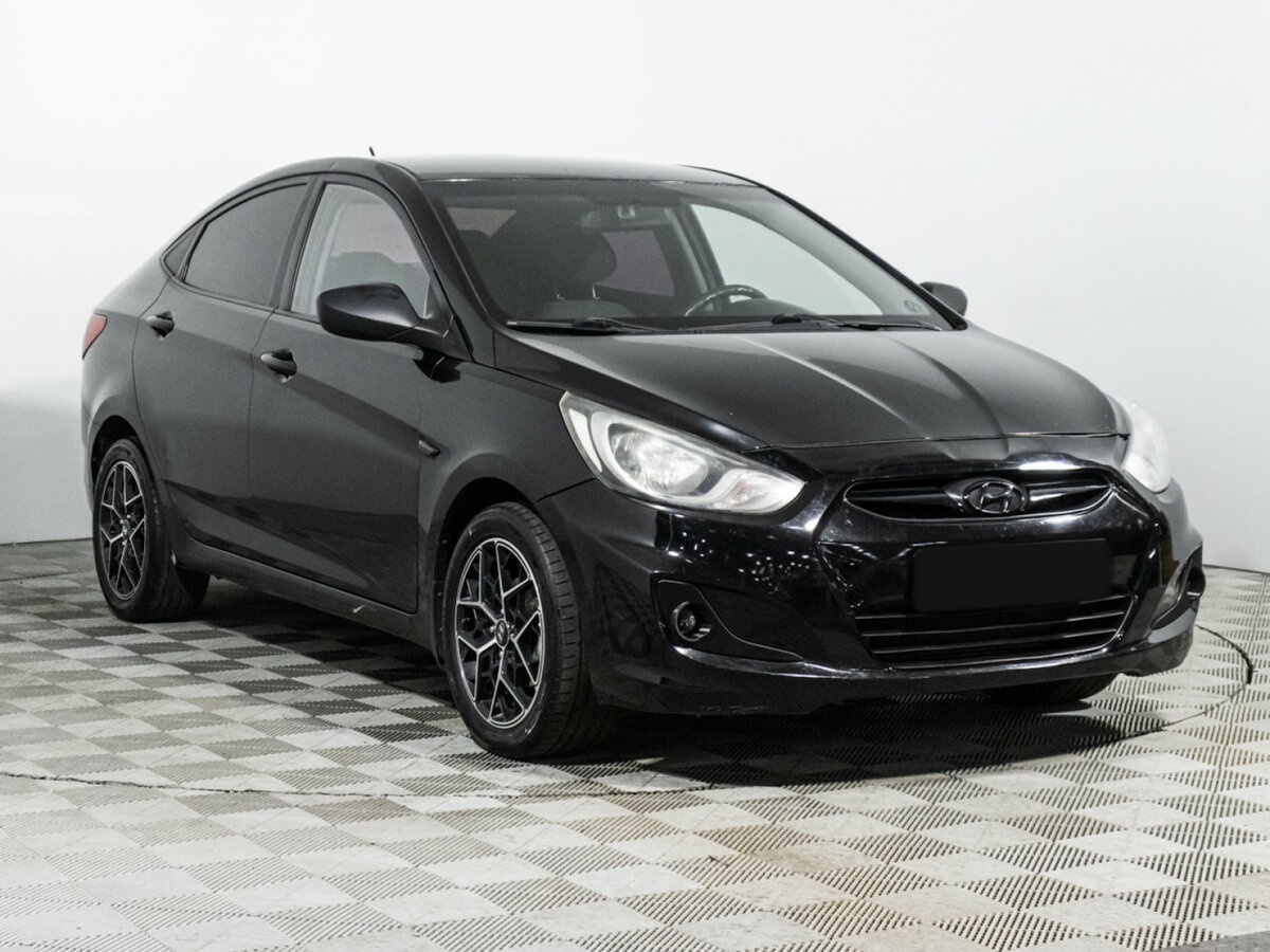 Купить Hyundai Solaris с пробегом. Фото: #2