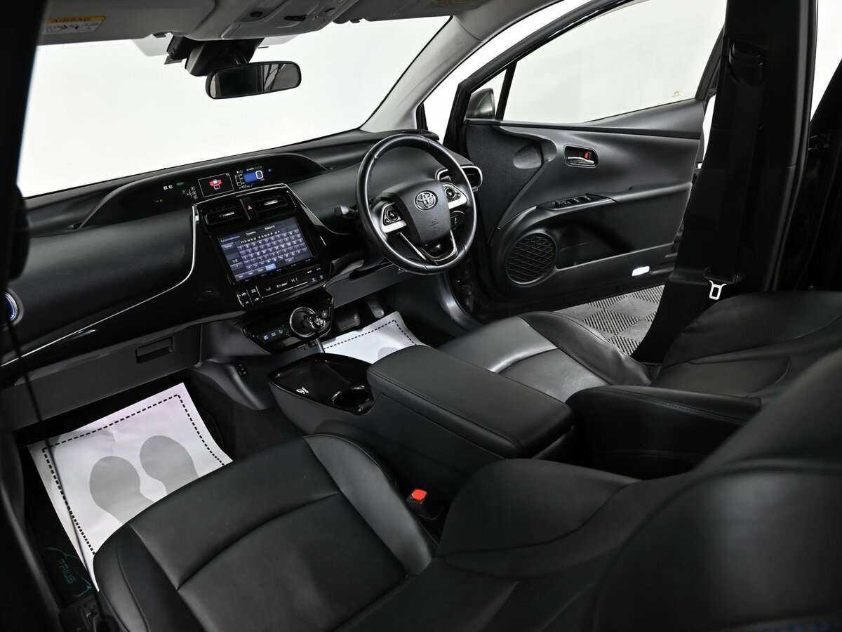 Купить Toyota Prius с пробегом. Фото: #7
