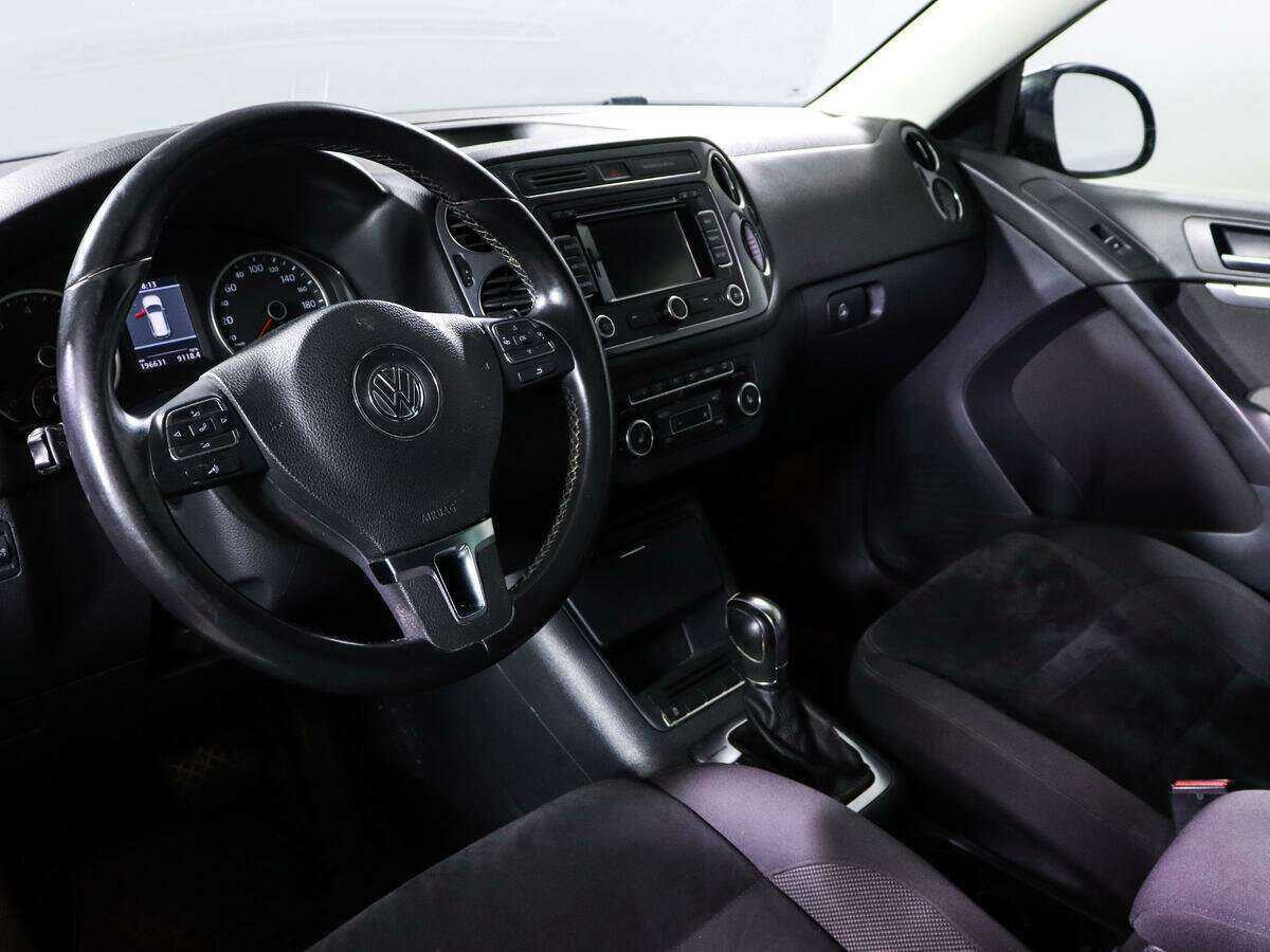 Купить Volkswagen Tiguan с пробегом. Фото: #10