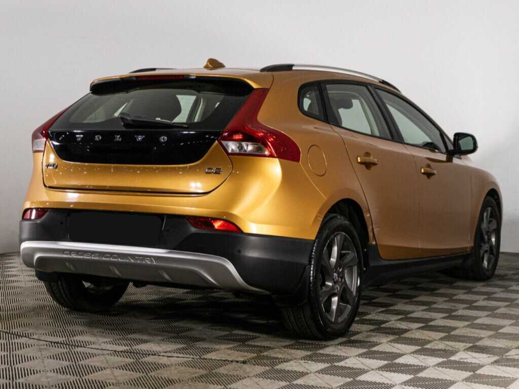 Купить Volvo V40 Cross Country с пробегом. Фото: #4