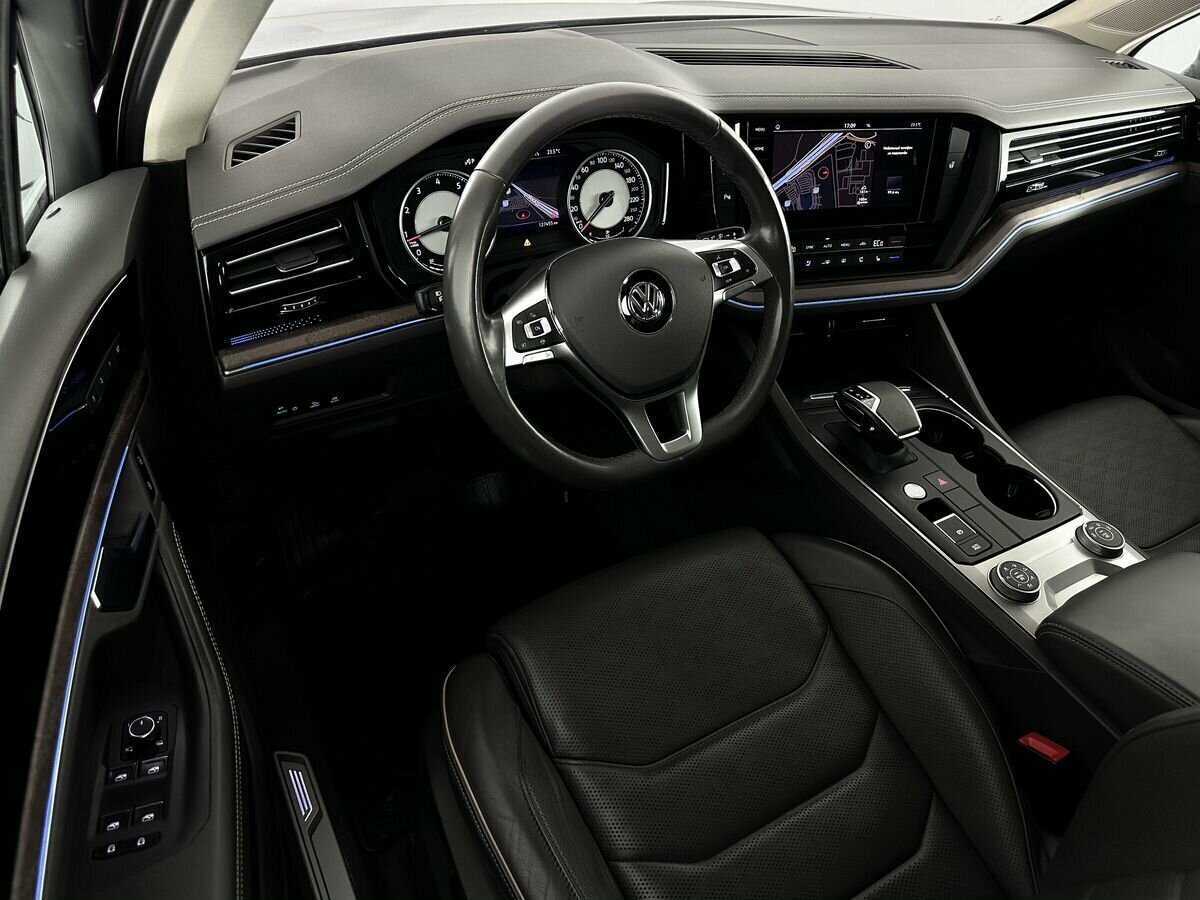 Купить Volkswagen Touareg с пробегом. Фото: #6