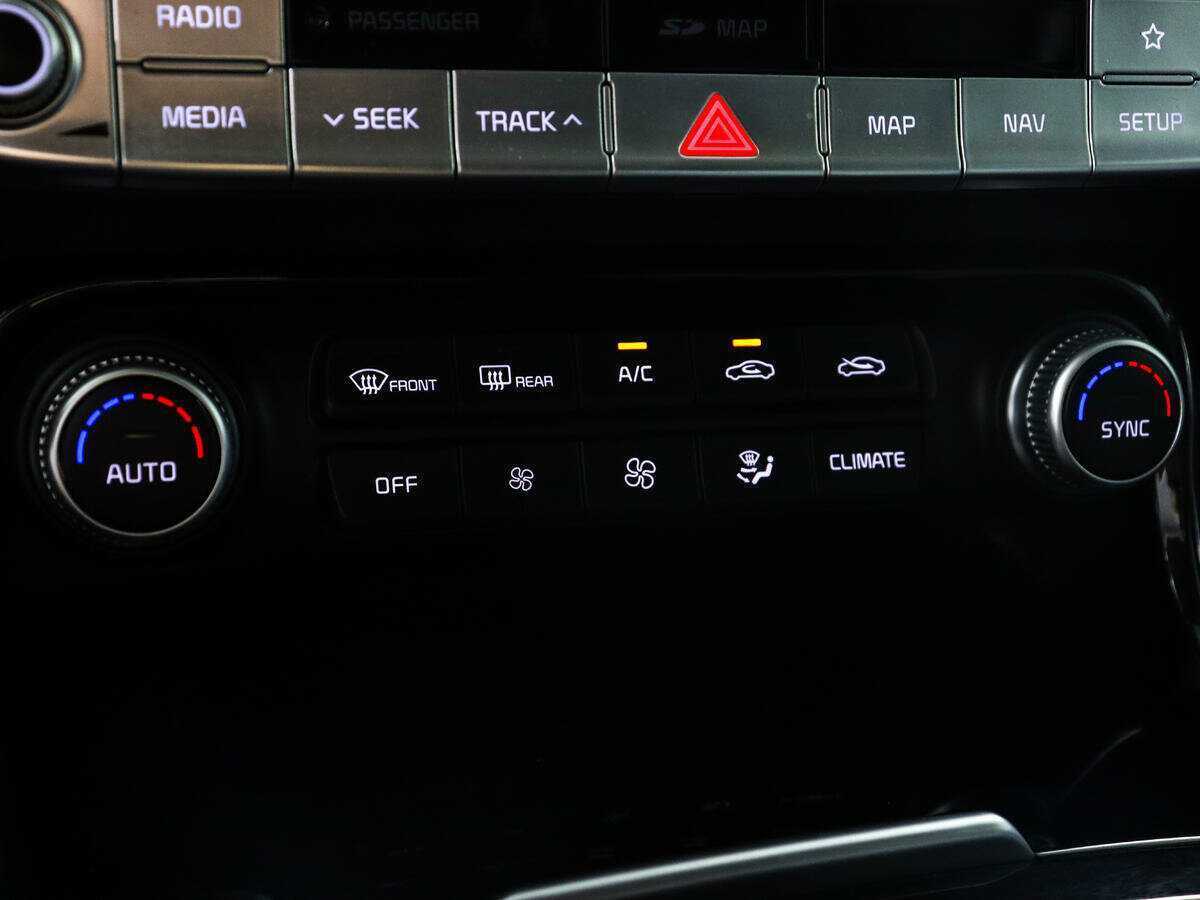 Купить Kia Stinger с пробегом. Фото: #14