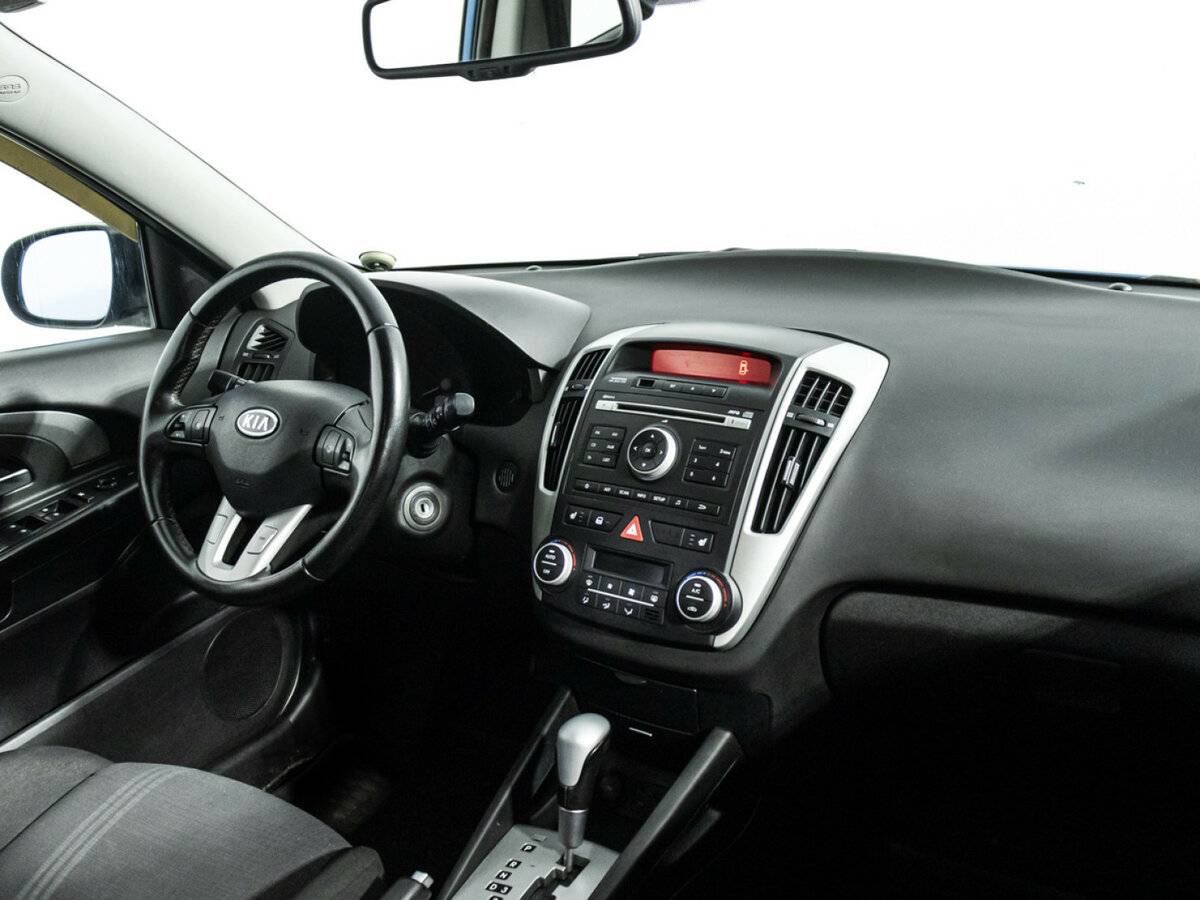 Купить Kia Ceed с пробегом. Фото: #8