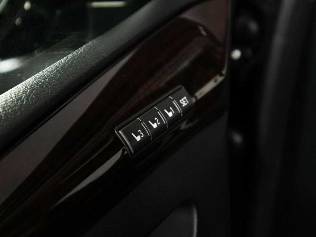 Купить Lexus LX с пробегом. Фото: #16