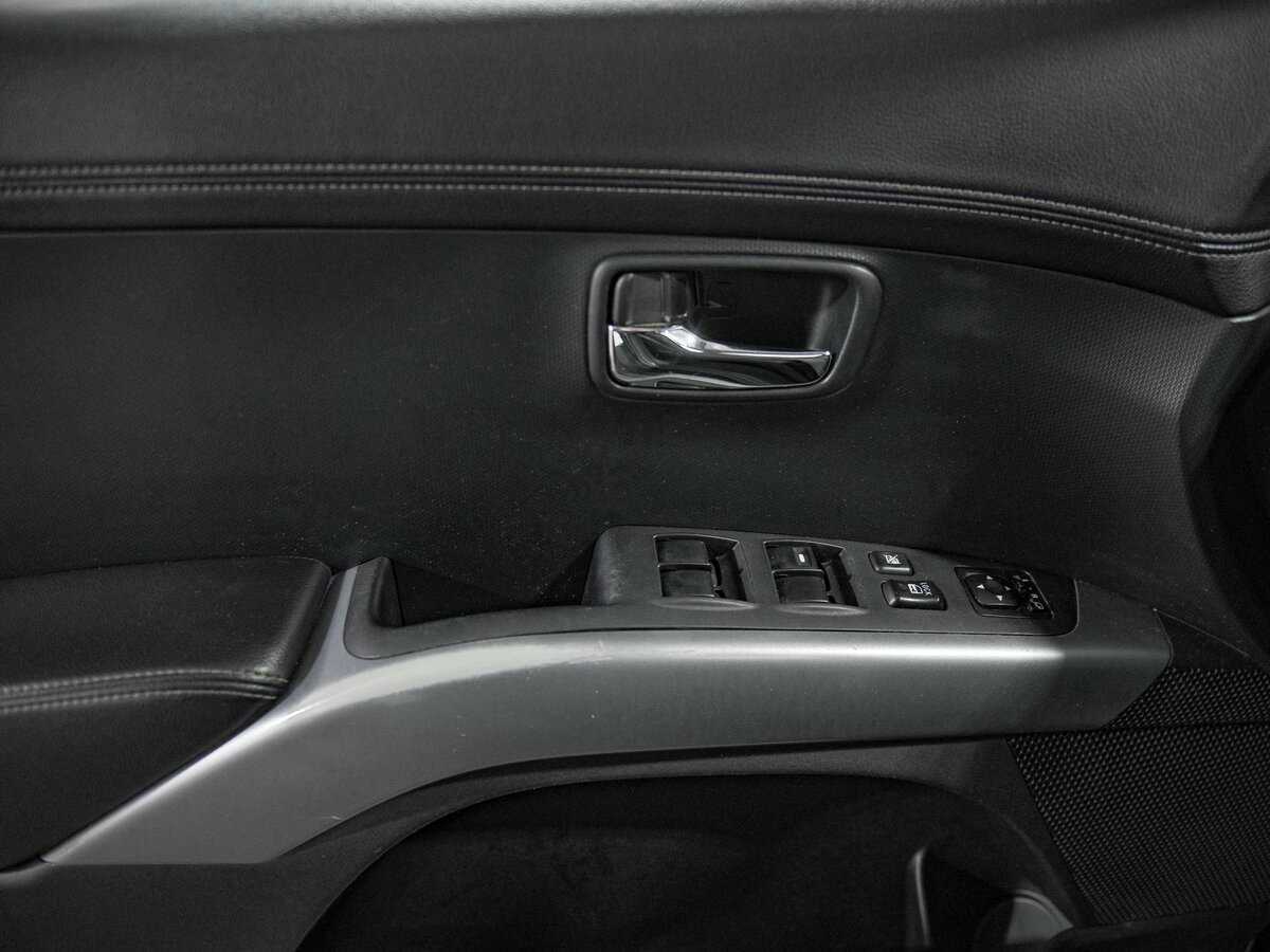 Купить Mitsubishi Outlander с пробегом. Фото: #12
