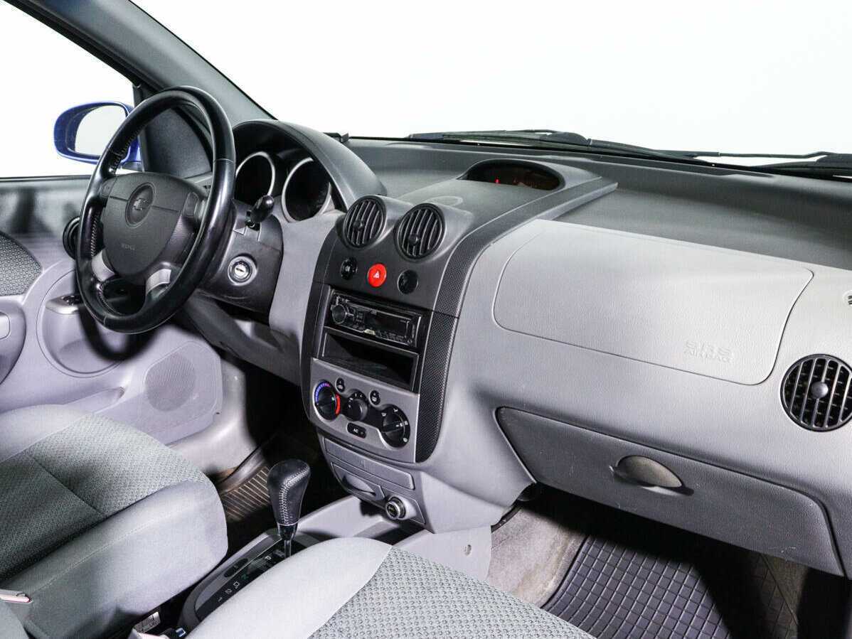 Купить Chevrolet Aveo с пробегом. Фото: #8