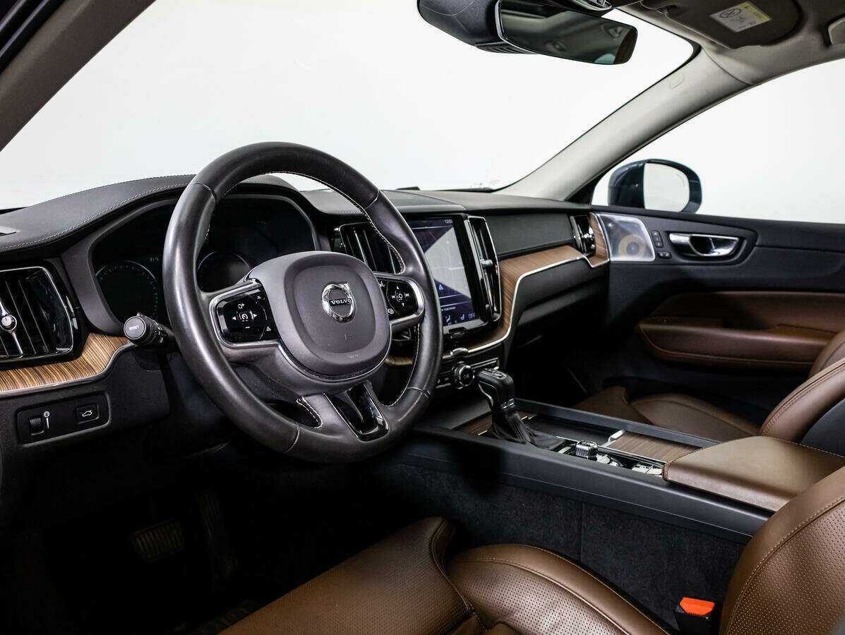 Купить Volvo XC60 с пробегом. Фото: #9