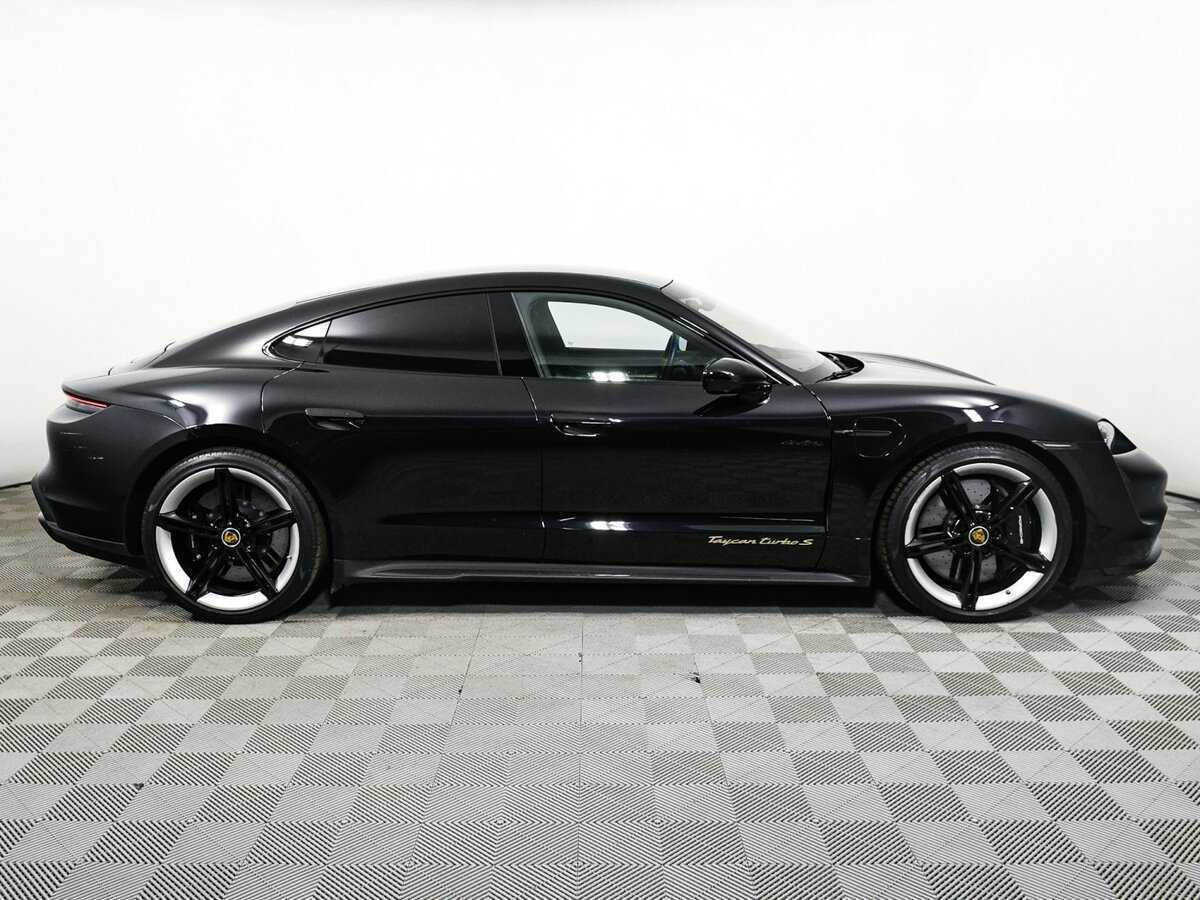 Купить Porsche Taycan с пробегом. Фото: #3