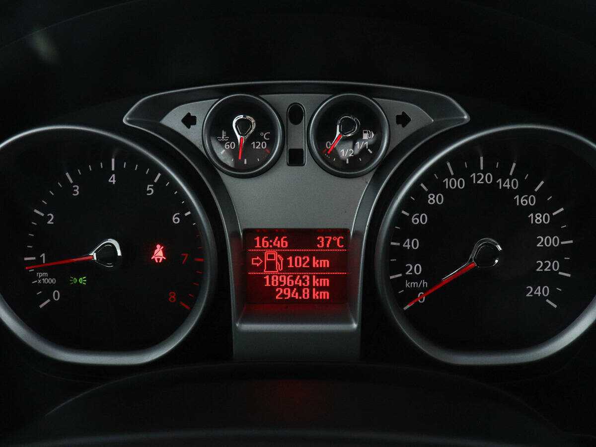Купить Ford Focus с пробегом. Фото: #10