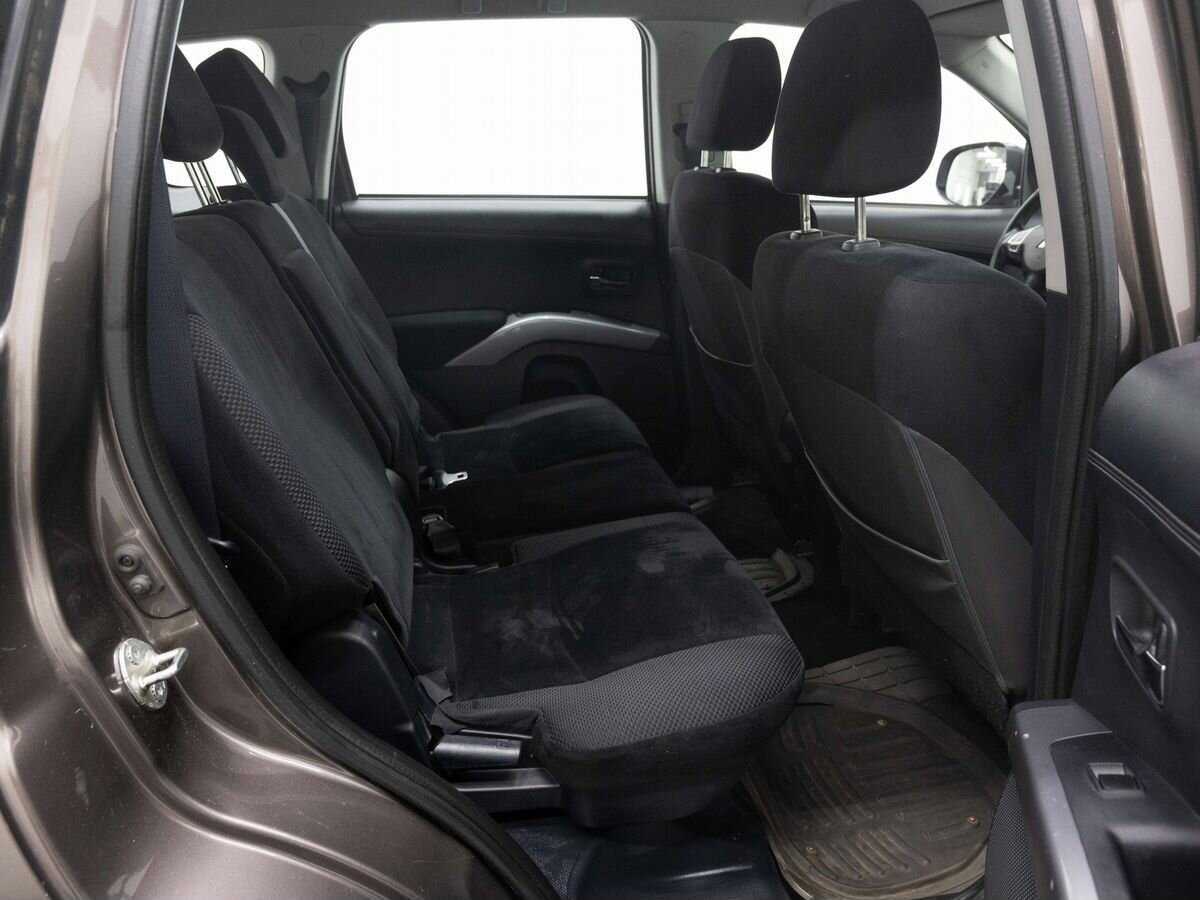 Купить Mitsubishi Outlander с пробегом. Фото: #9