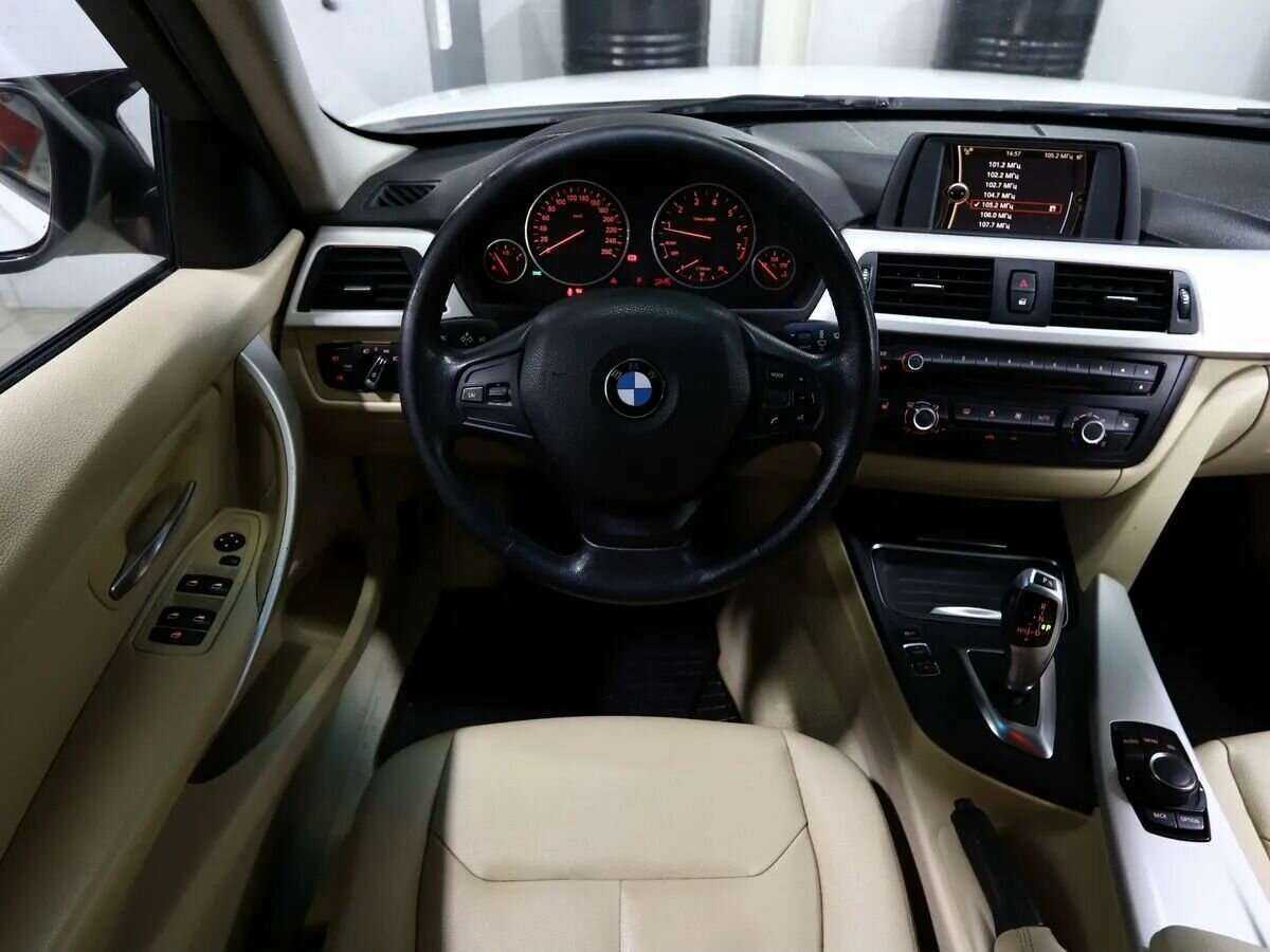 Купить BMW 3 серии с пробегом. Фото: #16