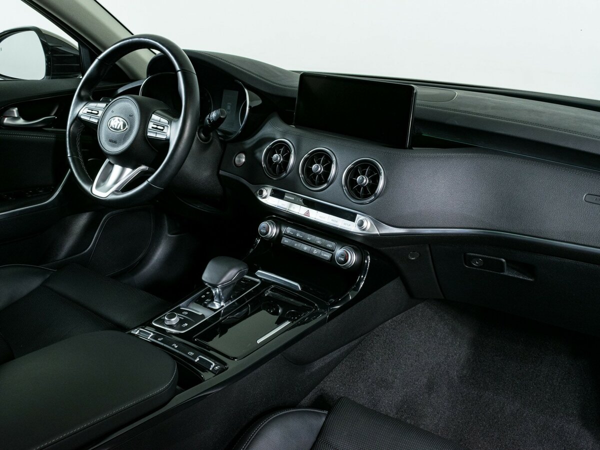 Купить Kia Stinger с пробегом. Фото: #8