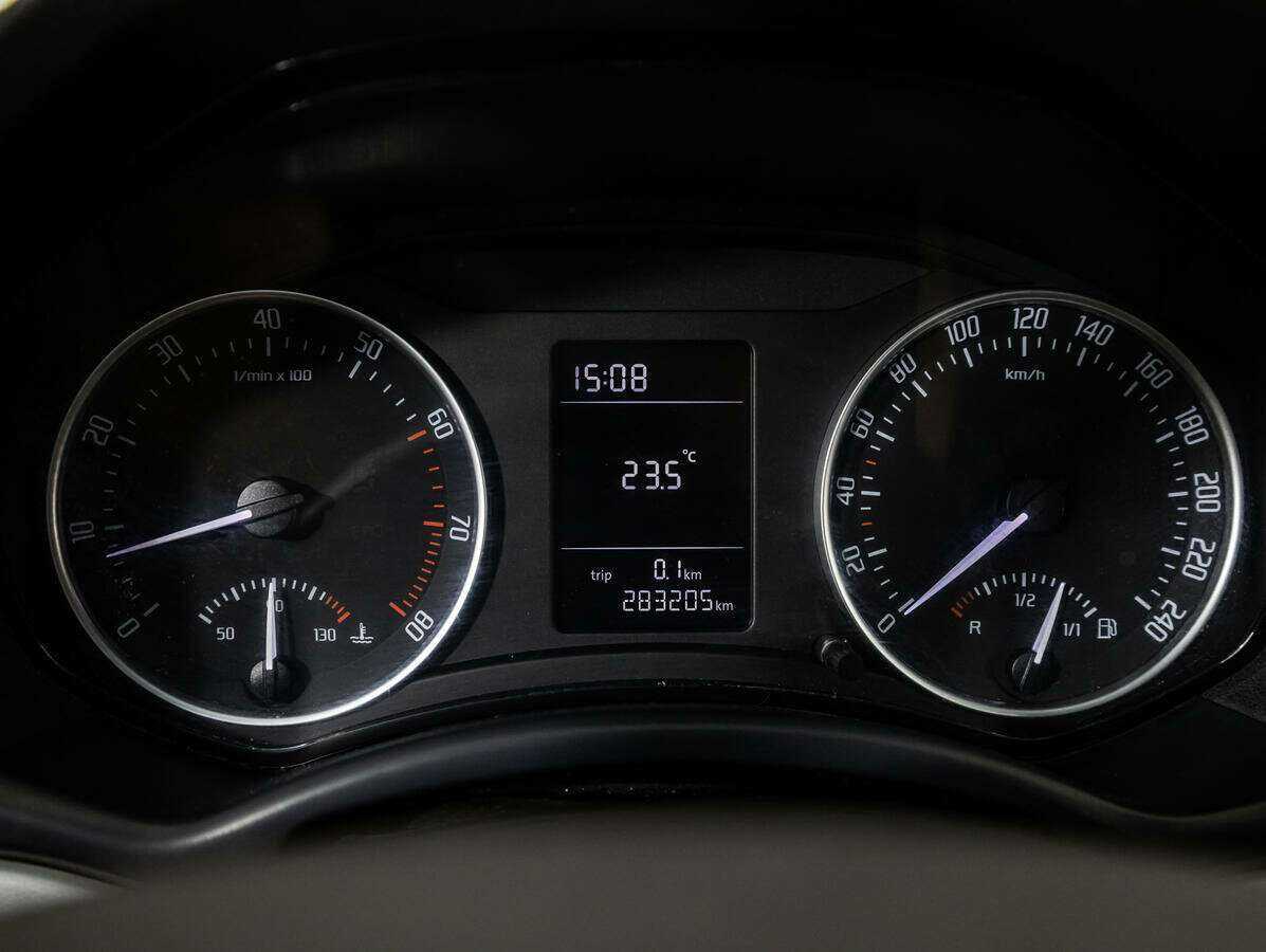 Купить Skoda Octavia с пробегом. Фото: #10
