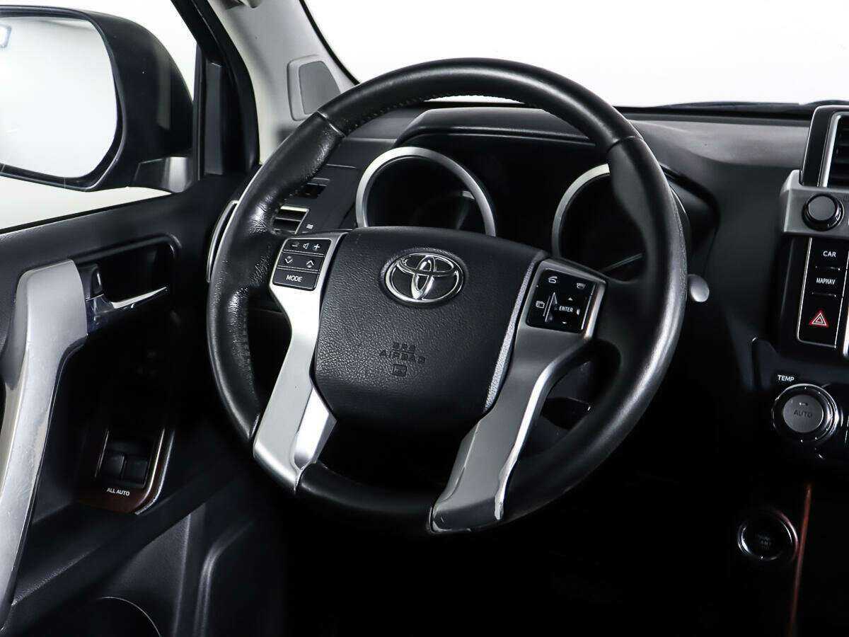 Купить Toyota Land Cruiser Prado с пробегом. Фото: #14