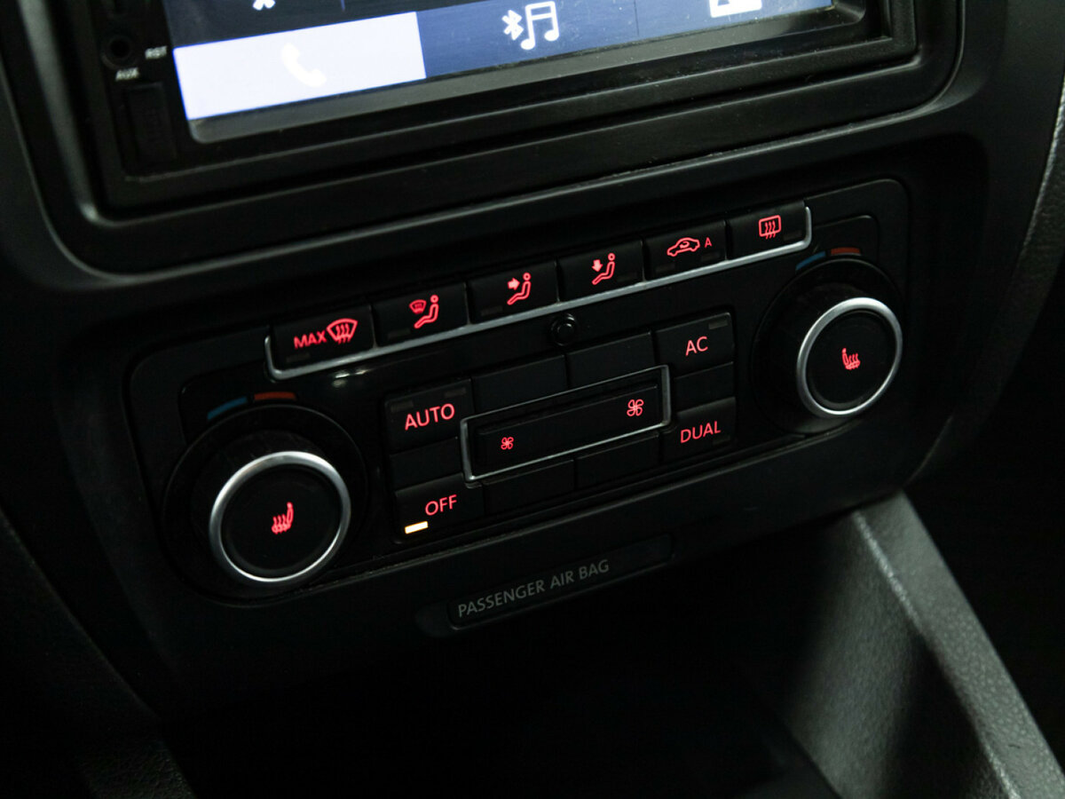 Купить Volkswagen Jetta с пробегом. Фото: #15