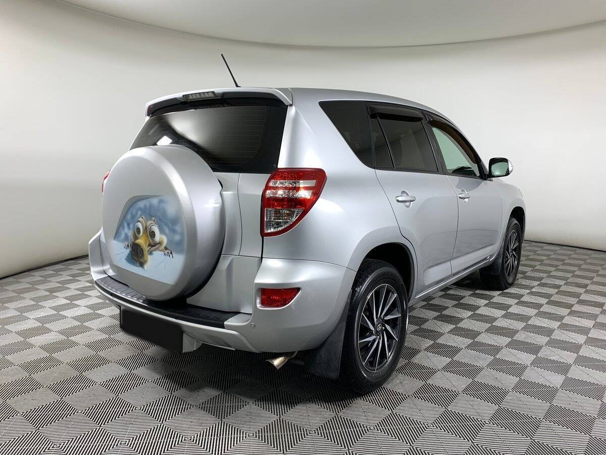 Купить Toyota RAV4 с пробегом. Фото: #4