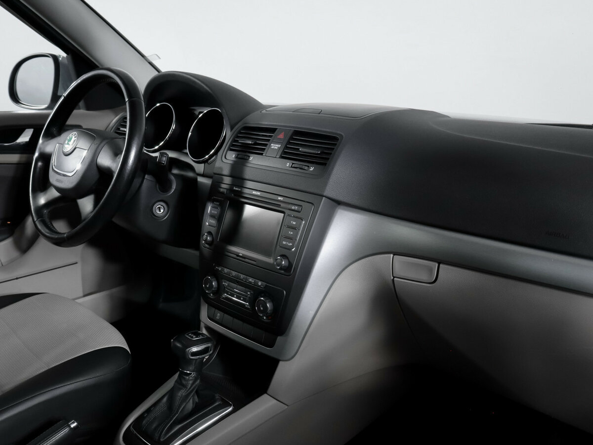 Купить Skoda Yeti с пробегом. Фото: #6