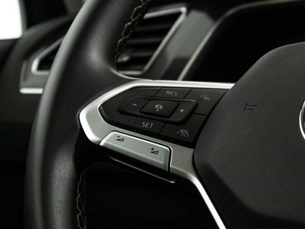 Купить Volkswagen Tiguan с пробегом. Фото: #22