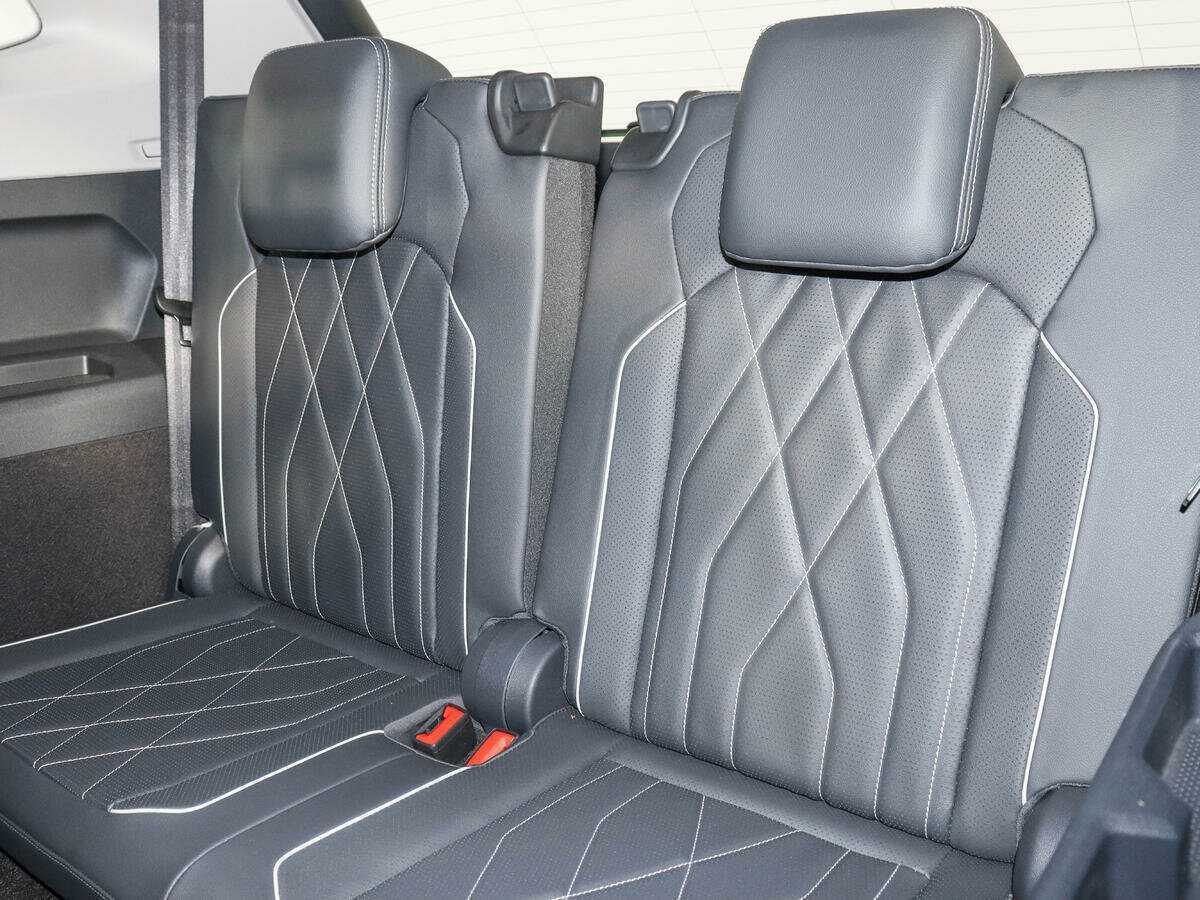 Купить Volkswagen Tiguan с пробегом. Фото: #15