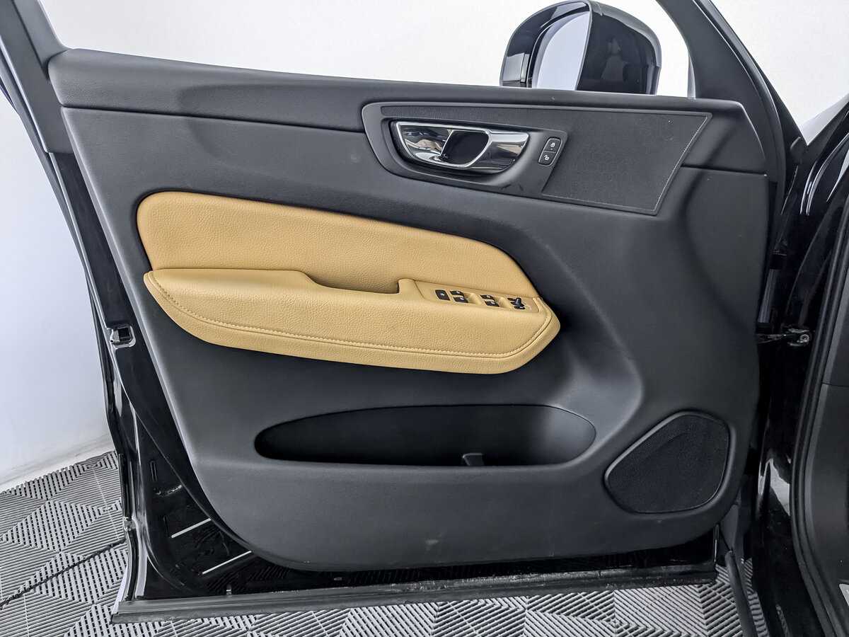 Купить Volvo XC60 с пробегом. Фото: #13