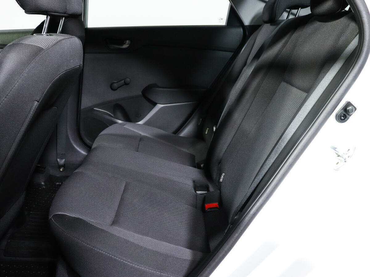 Купить Hyundai Solaris с пробегом. Фото: #7