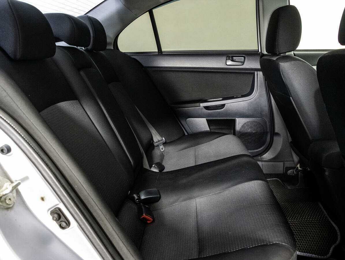 Купить Mitsubishi Lancer с пробегом. Фото: #9