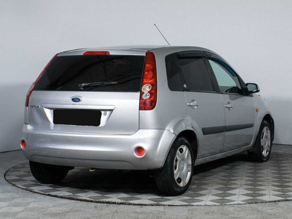 Купить Ford Fiesta с пробегом. Фото: #4