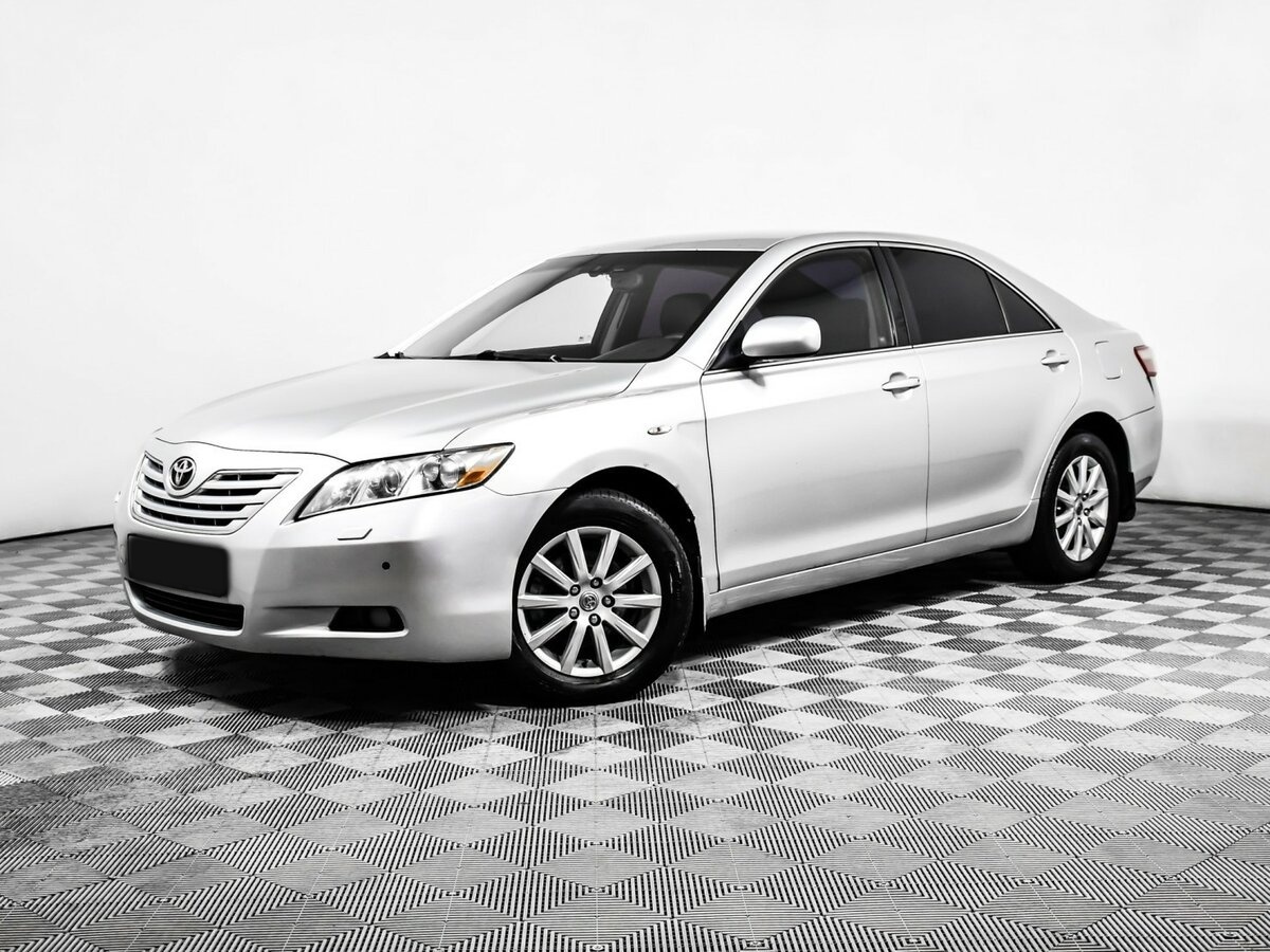 Купить Toyota Camry с пробегом. Посмотреть фото