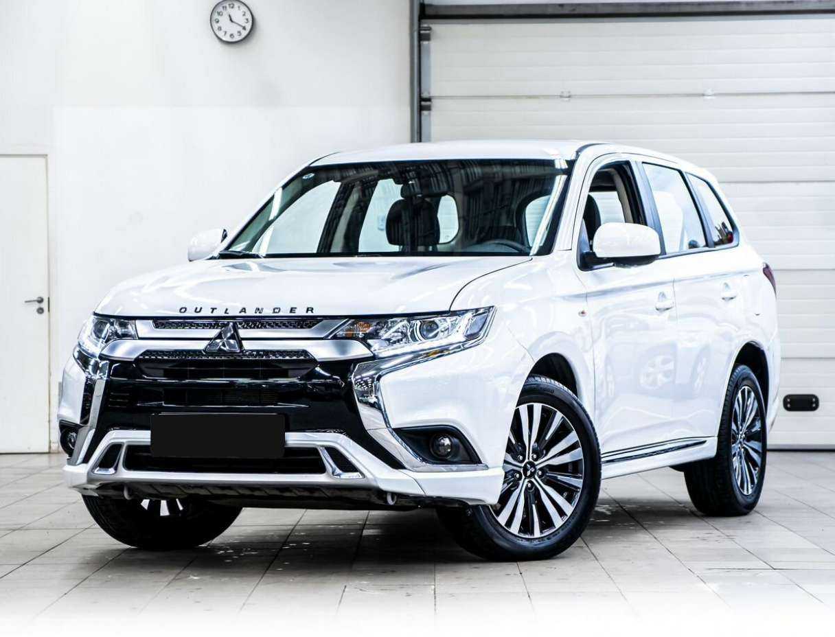 Купить Mitsubishi Outlander с пробегом. Посмотреть фото