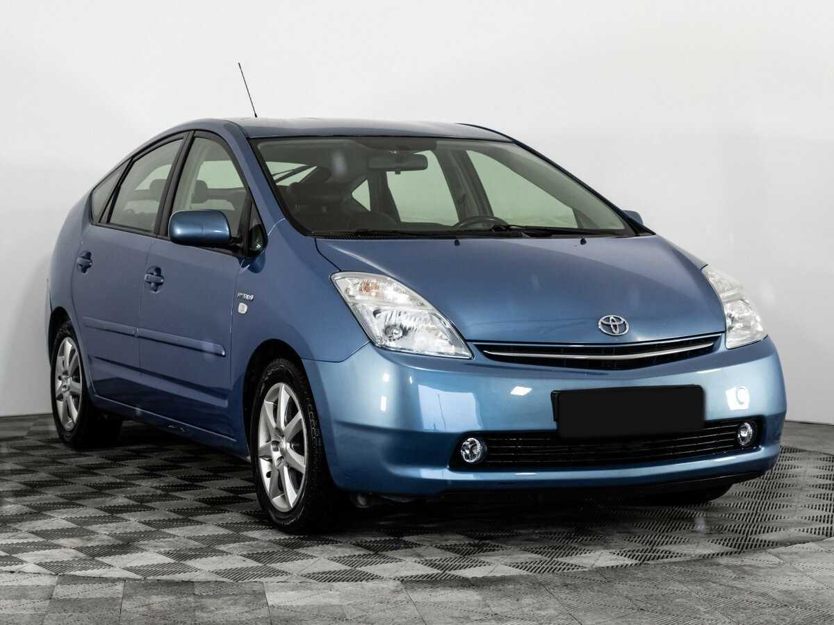 Купить Toyota Prius с пробегом. Фото: #2
