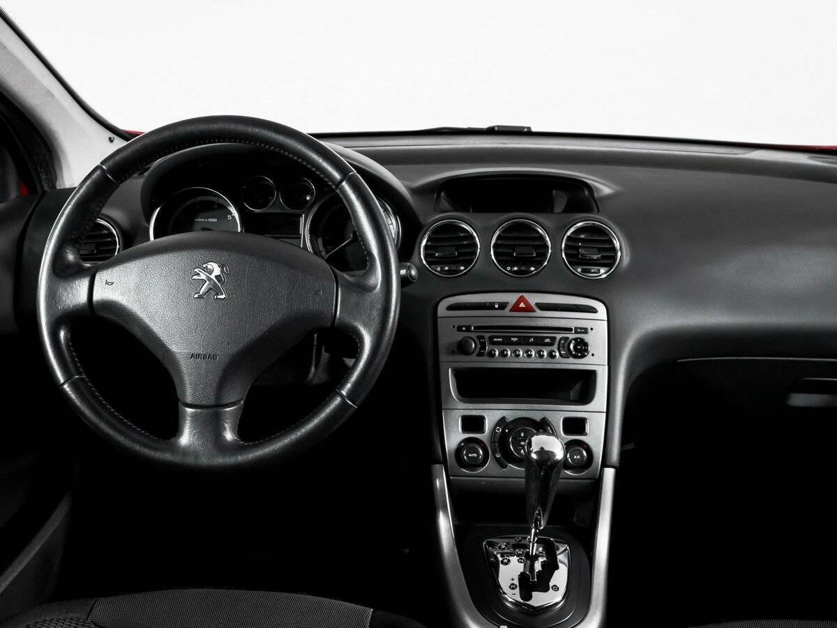 Купить Peugeot 308 с пробегом. Фото: #11